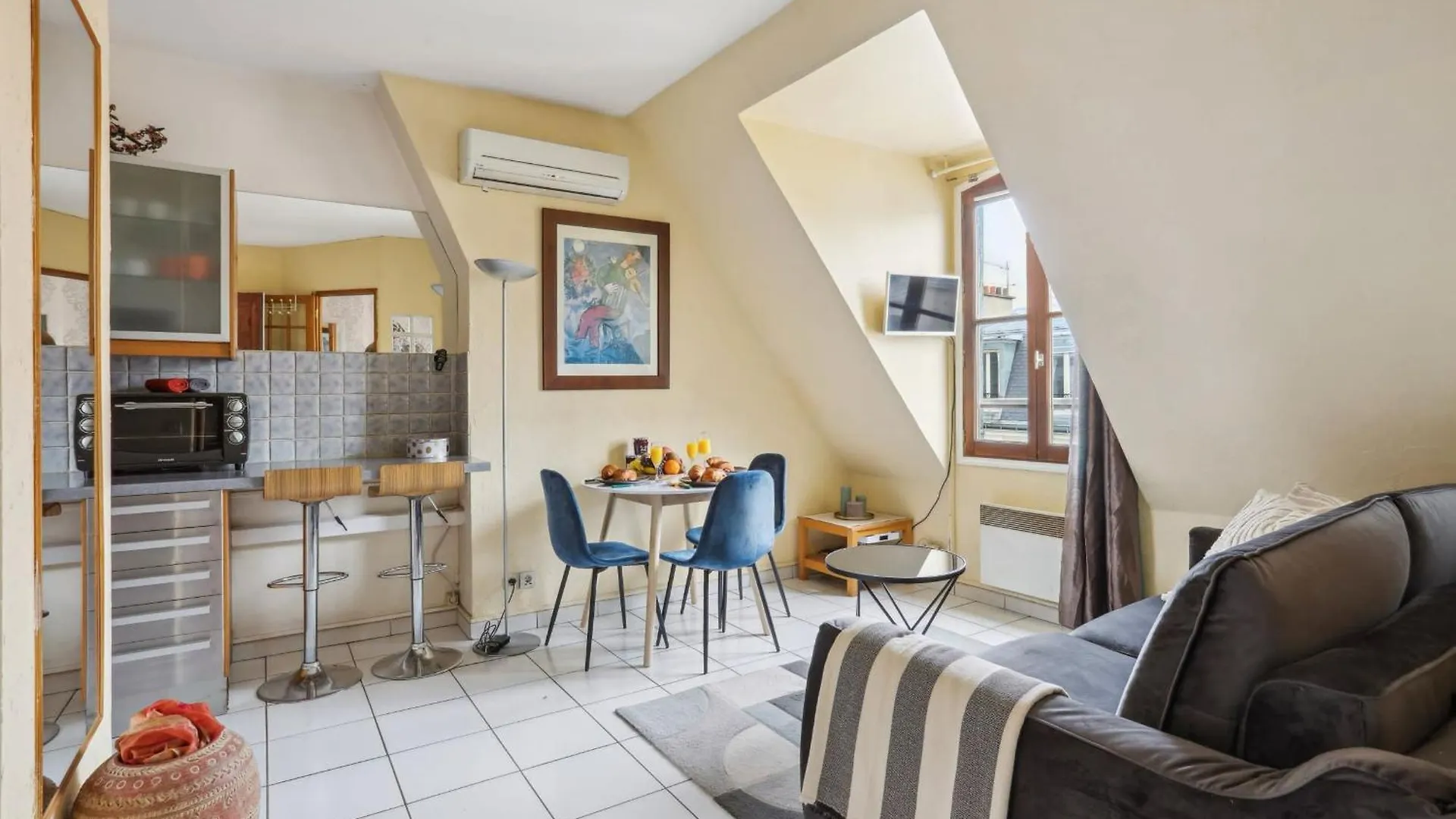 Bnbnova - Eiffel Tower & Faubourg - 1Br Párizs